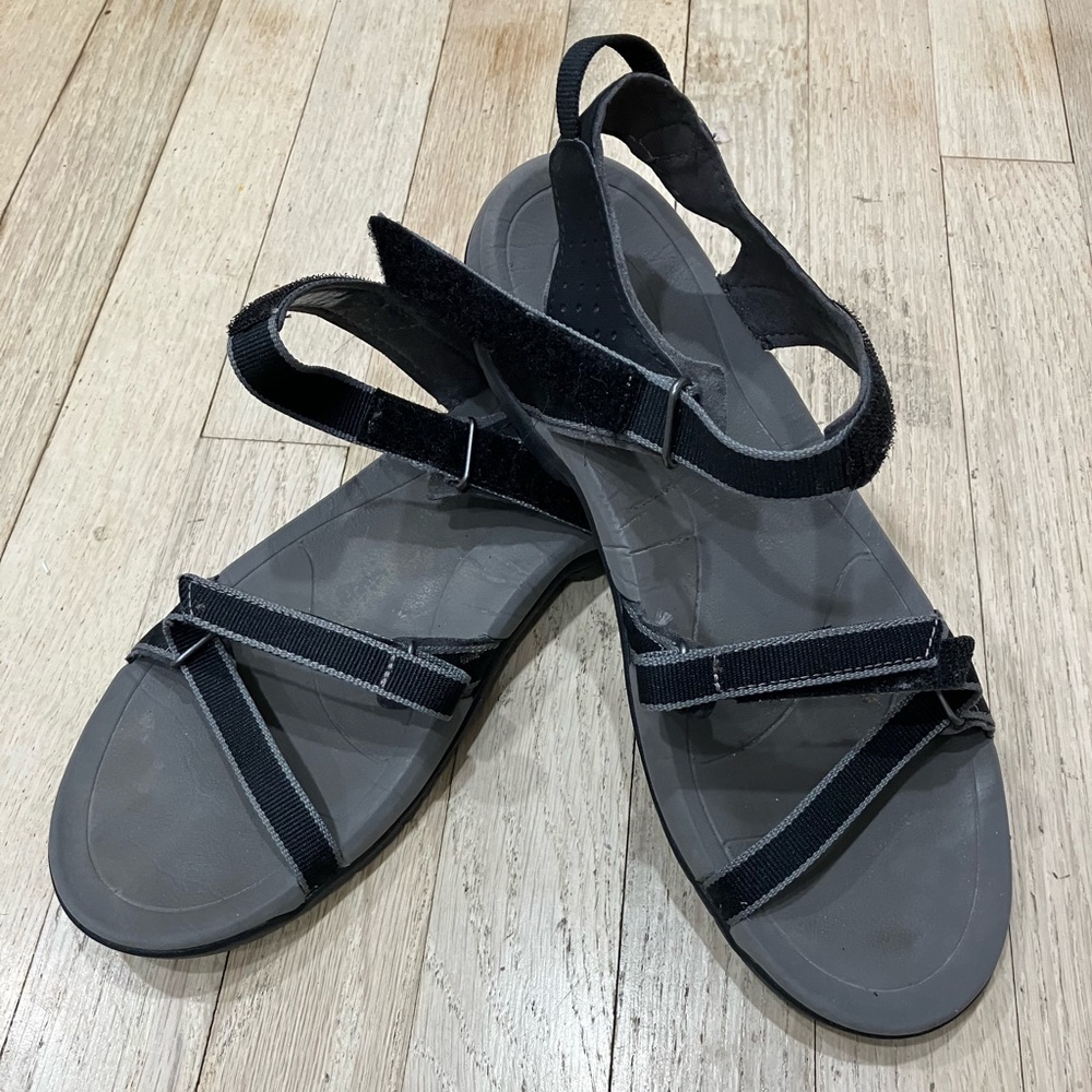 Teva Verra Hiking Outdoor Sandals size 10 women